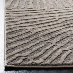 Frieda Shapes Area Rug - Safavieh