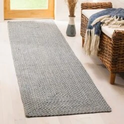 Braided BRD170 Hand Woven Area Rug - Safavieh