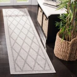 Bermuda BMU805 Machine Washable UV Resistant Stain Resistant Non-Shedding Power Loomed Indoor/Outdoor Rugs - Safavieh