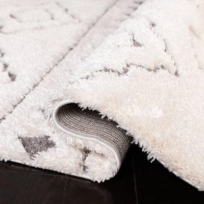 Angelique Geometric Design Loomed Rug - Safavieh 5 Angelique Geometric Design Loomed Rug - Safavieh - Image 3