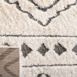 Angelique Geometric Design Loomed Rug - Safavieh 9 Angelique Geometric Design Loomed Rug - Safavieh -Safavieh Shop GUEST 37d150be 05cd 4ecd a009 f8f16a2126cb