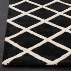 Christy Geometric Tufted Area Rug - Safavieh