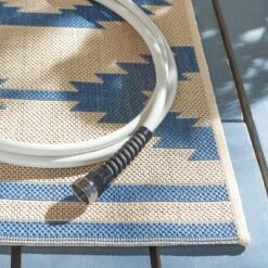 Beach House BHS171 POWER LOOMED Rug - Safavieh