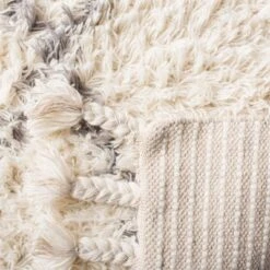 Casablanca CSB951 Hand Tufted Area Rug - Safavieh -Safavieh Shop GUEST a14a36b4 39cc 4f4b ac71 22548ed7e6e8