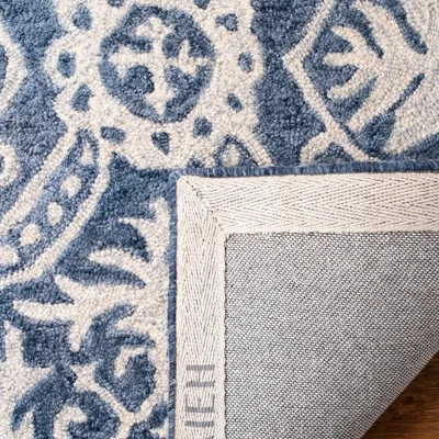 Micro-Loop MLP606 Hand Tufted Area Rug - Safavieh 4 Micro-Loop MLP606 Hand Tufted Area Rug - Safavieh - Image 2